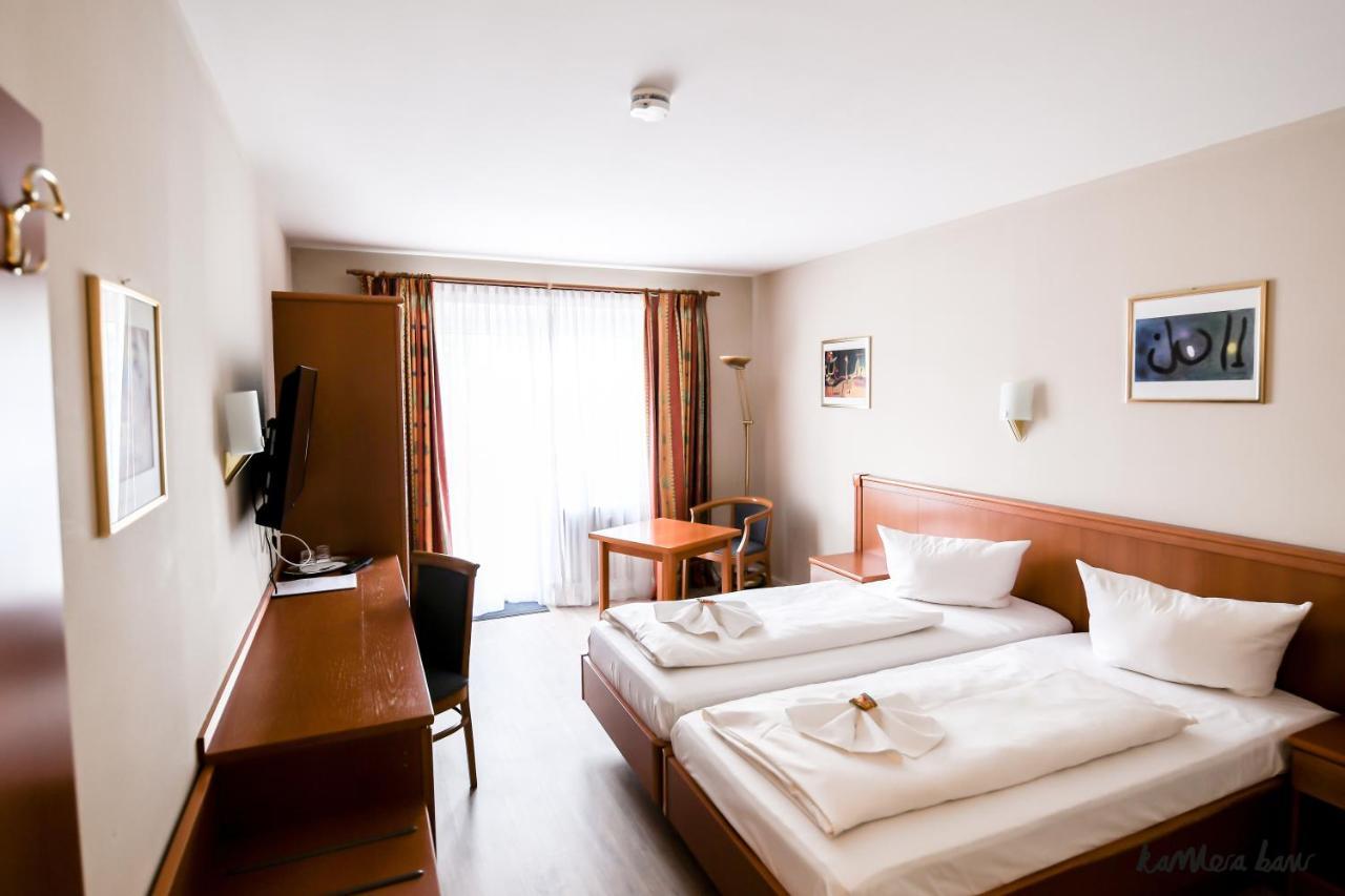 Hotel Blutenburg Munich Exterior photo