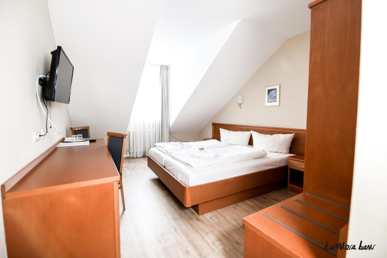 Hotel Blutenburg Munich Exterior photo