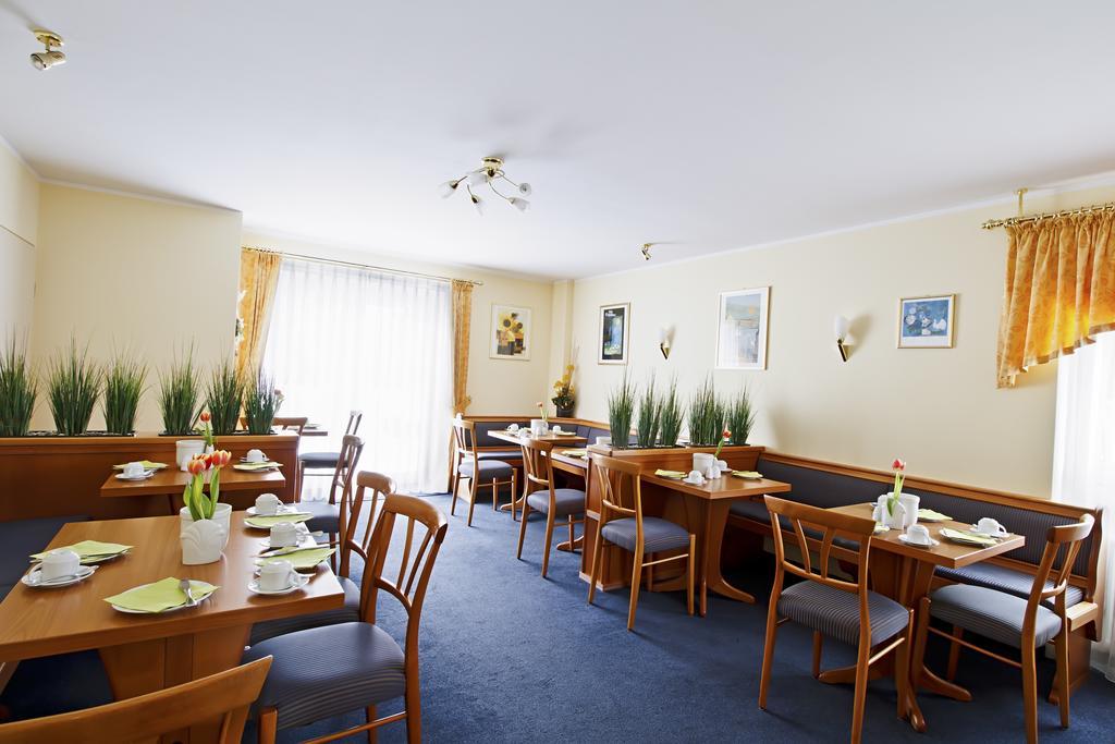 Hotel Blutenburg Munich Exterior photo