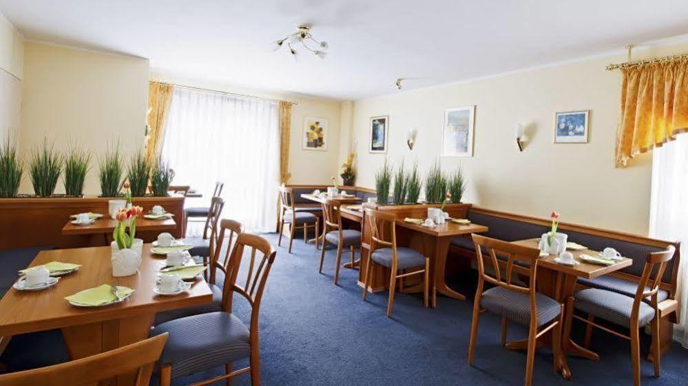 Hotel Blutenburg Munich Exterior photo